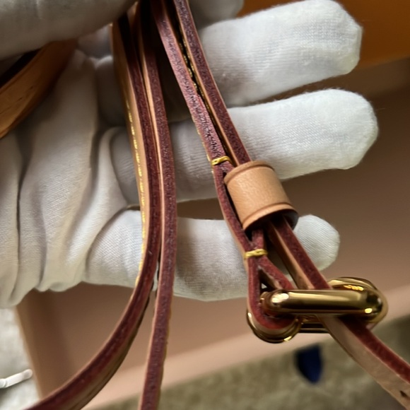 Louis Vuitton strap with box NWOT - Picture 6 of 9
